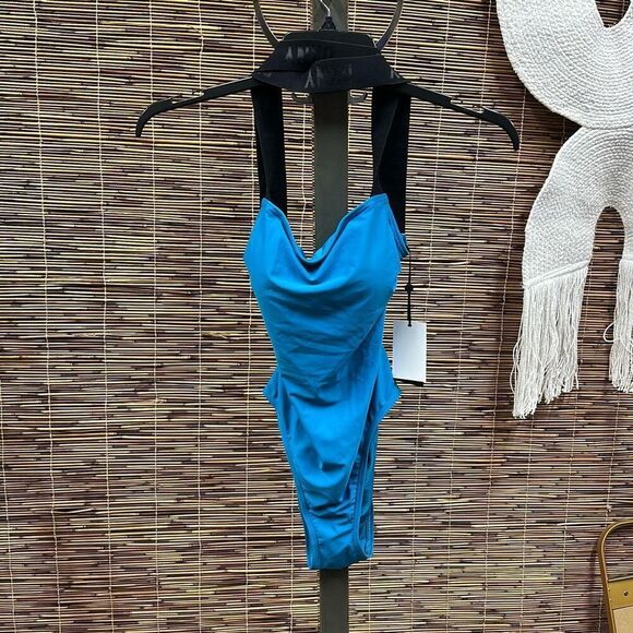 DKNY MOIRE FLORAL BLUE MULTI Ruffle Tummy-Control One-Piece Swimsuit US 14 - Picture 2 of 3